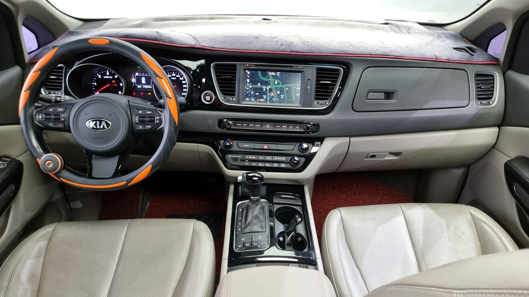 KIA CARNIVAL 2014