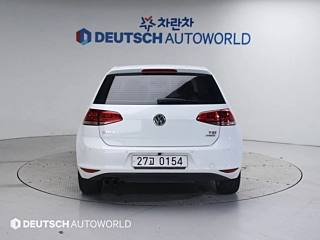 VOLKSWAGEN GOLF 2016