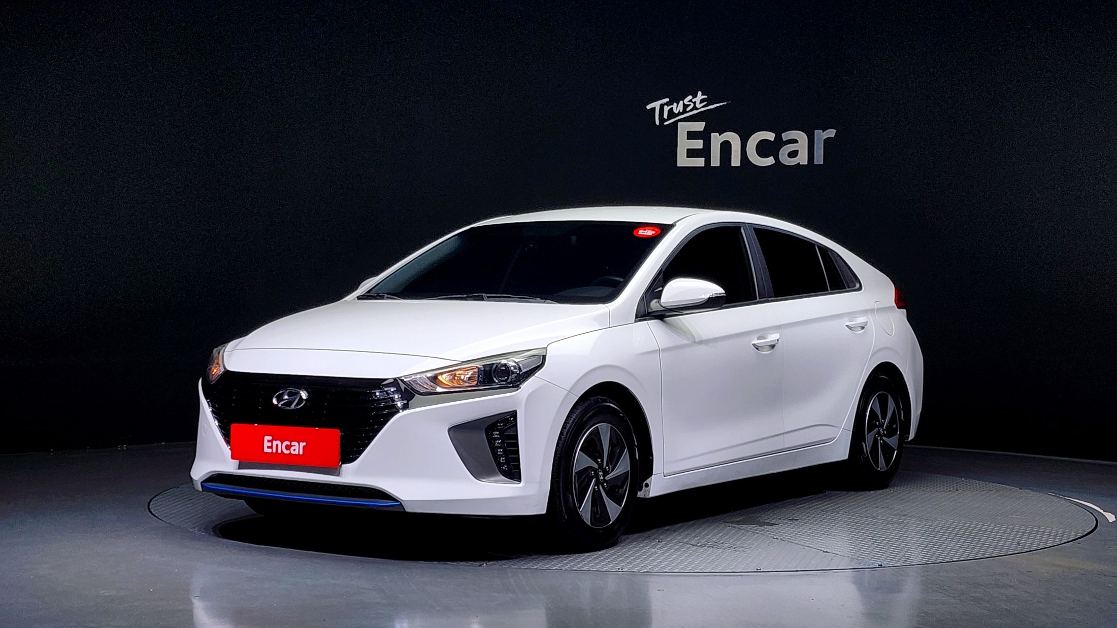HYUNDAI IONIQ HYBRID