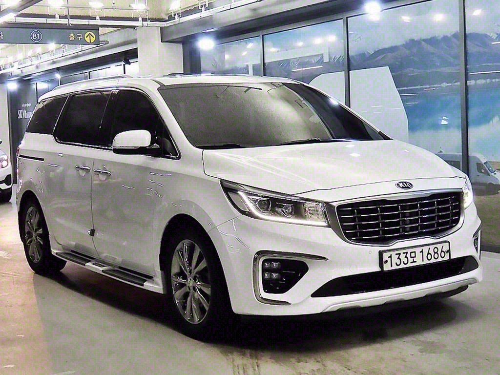 KIA CARNIVAL 2018