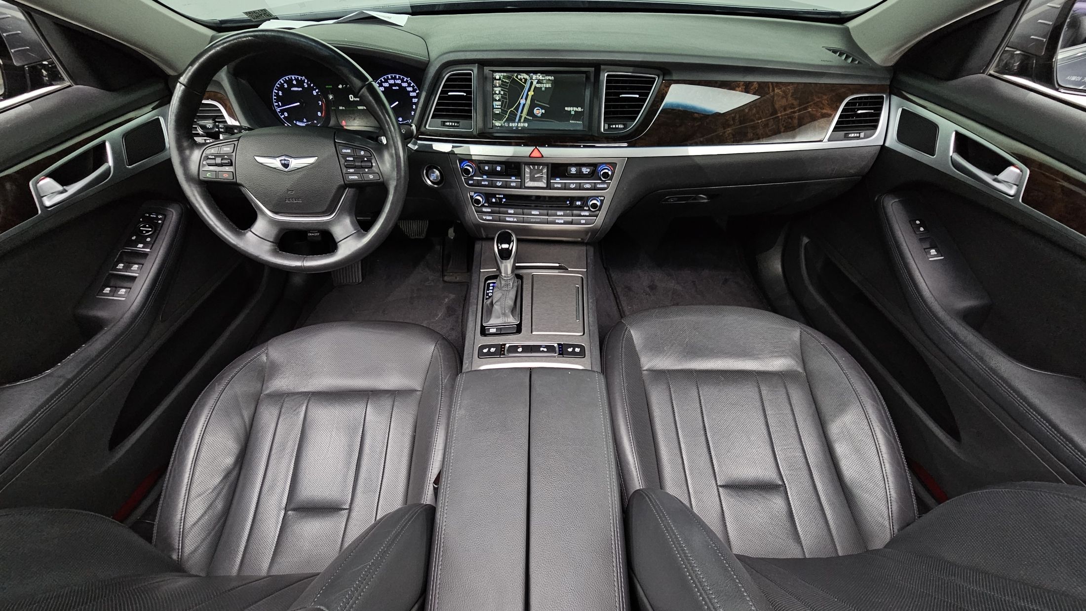 HYUNDAI GENESIS DH 2015
