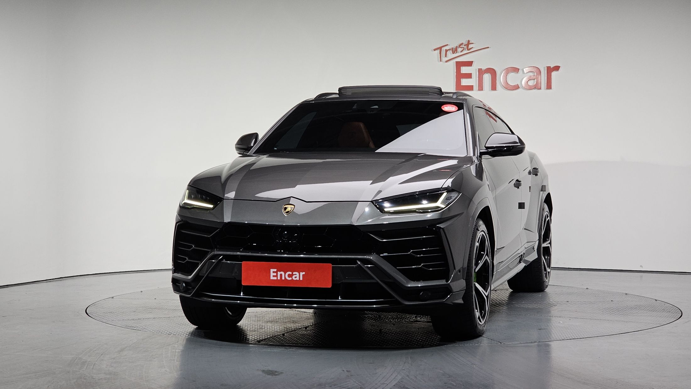 LAMBORGHINI URUS 2022