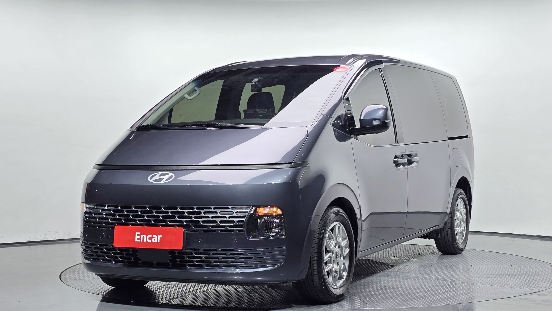 HYUNDAI STARIA 2024
