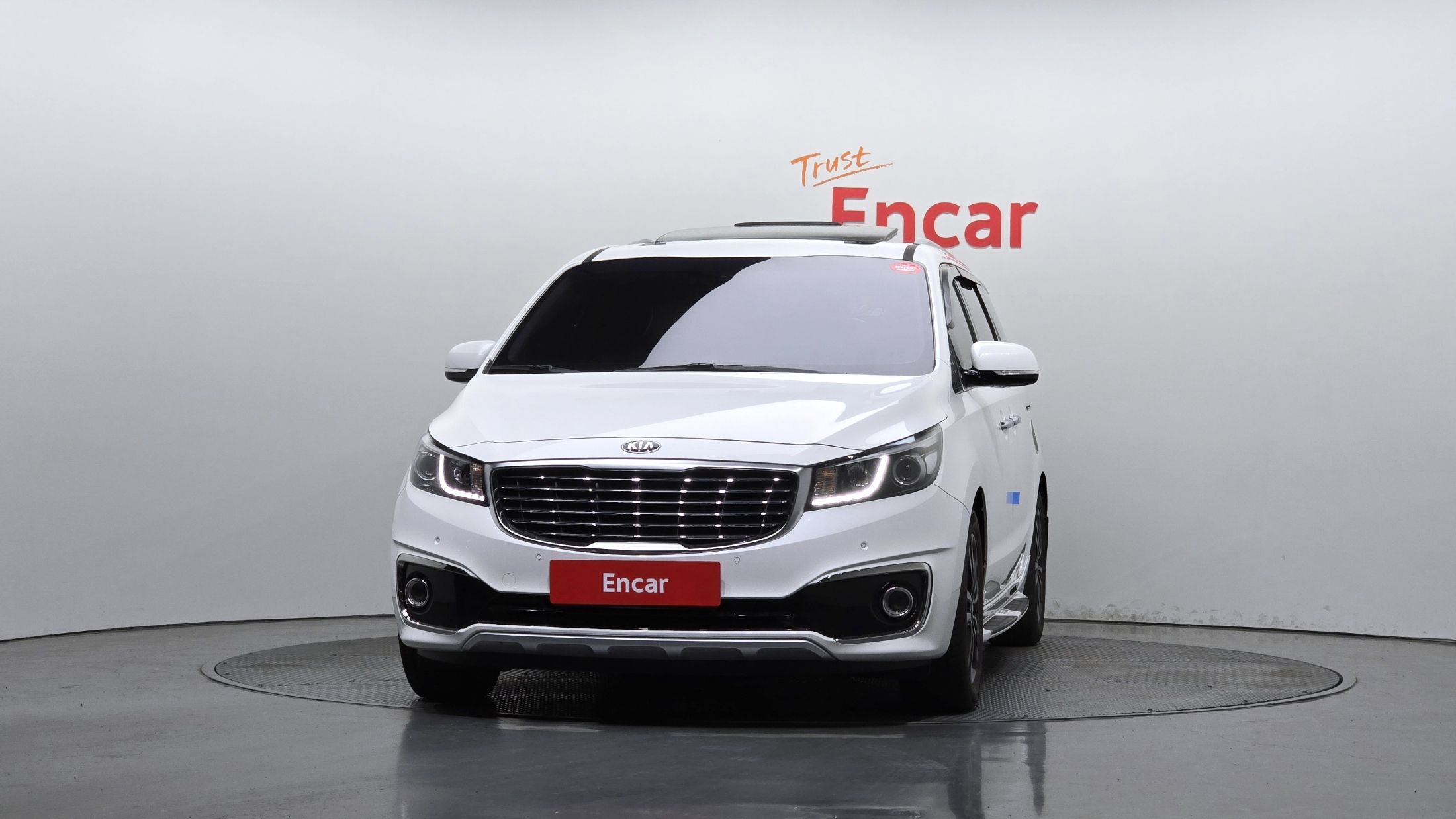 KIA CARNIVAL 2015