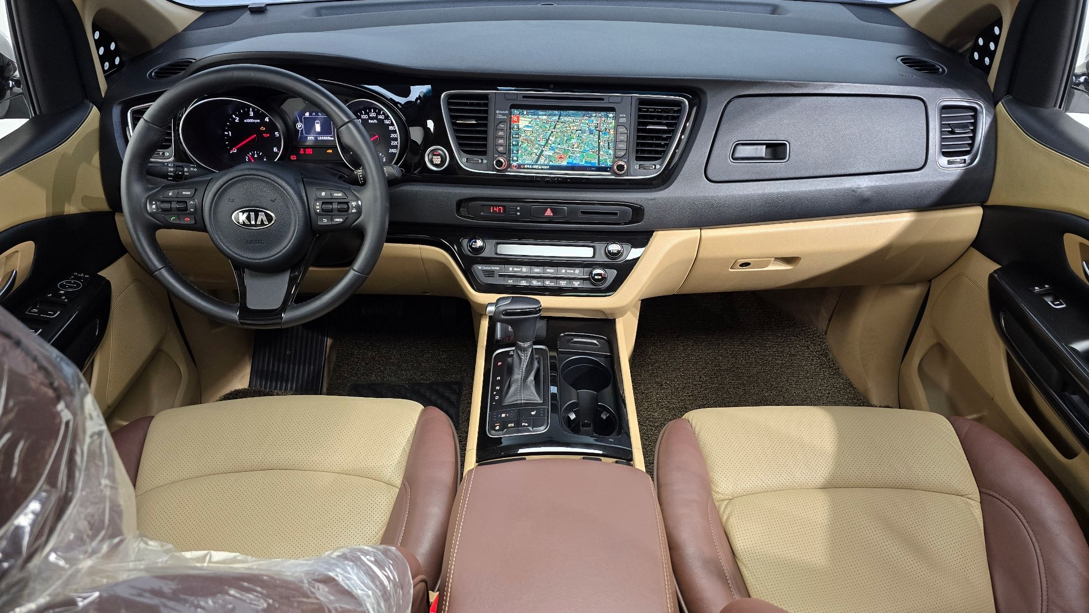 KIA CARNIVAL 2015