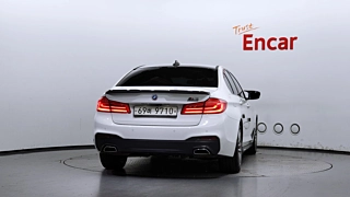 BMW 5-SERIES G30 2017