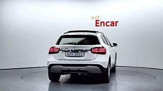 MERCEDES BENZ GLA-CLASS X156 2017