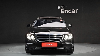 MERCEDES BENZ E-CLASS W213 2019