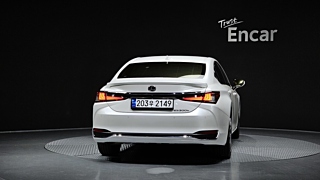 LEXUS ES300H 2023