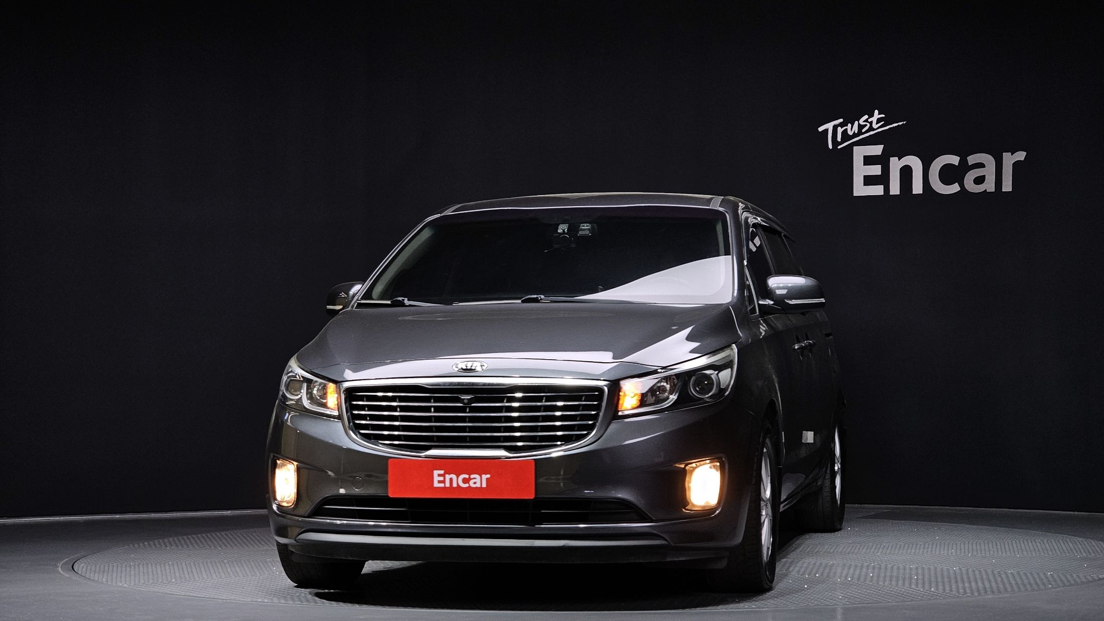 KIA CARNIVAL 2014