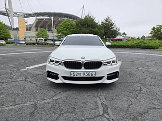 BMW 5-SERIES G30 2017