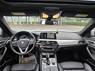 BMW 5-SERIES G30 2017