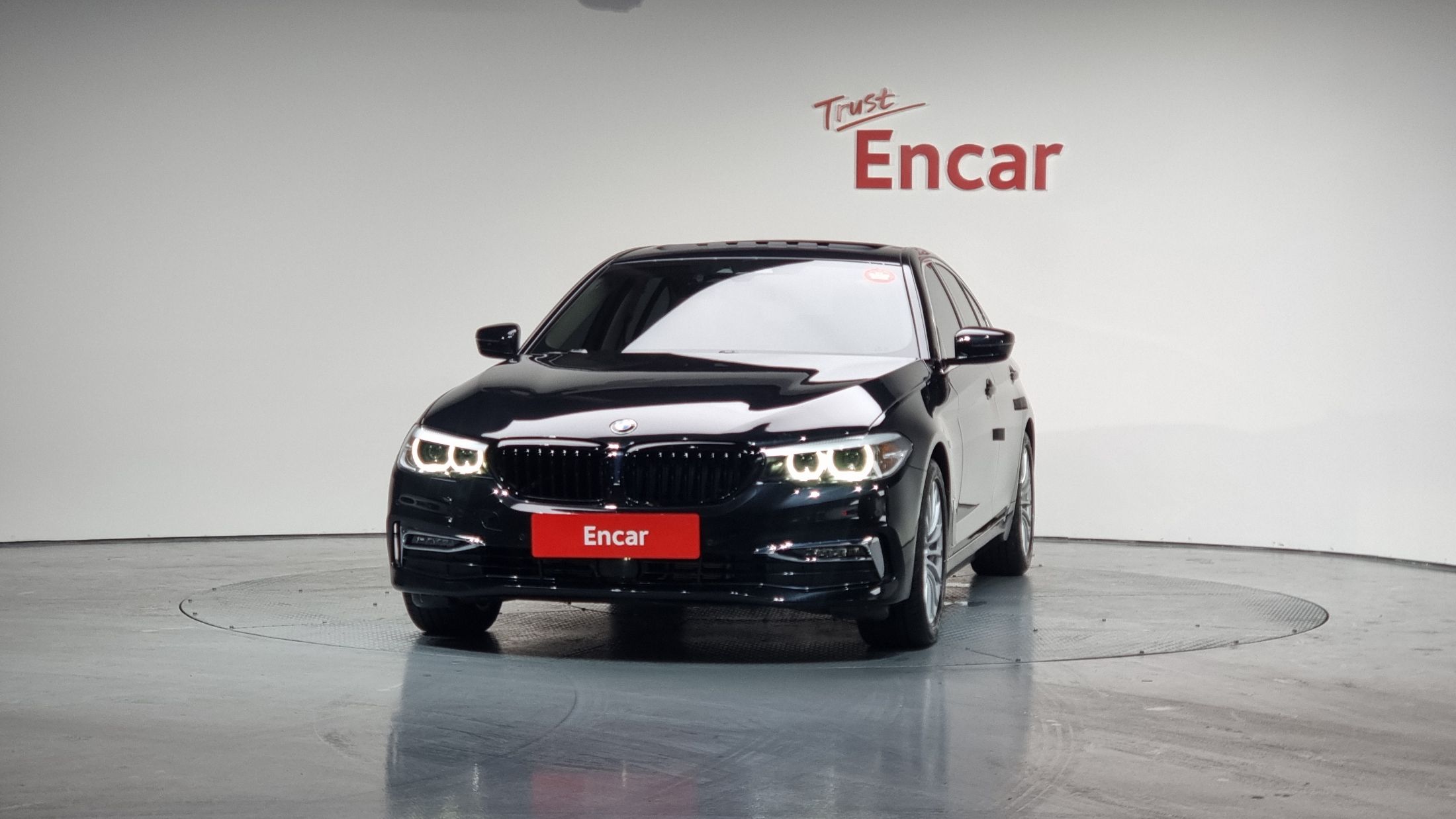 BMW 5-SERIES G30 2019
