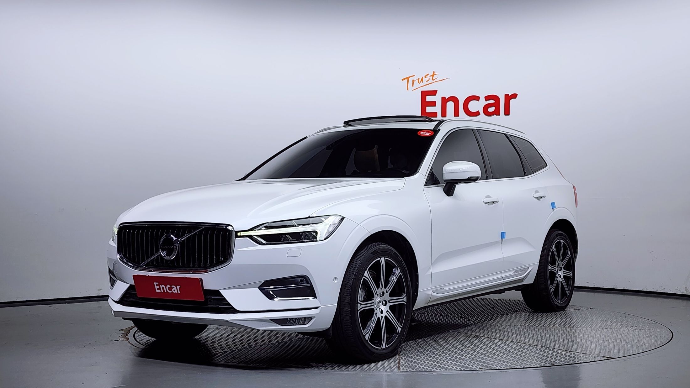 VOLVO XC60 2018