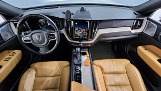 VOLVO XC60 2018