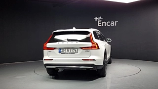 VOLVO V60 CROSS COUNTRY 2023