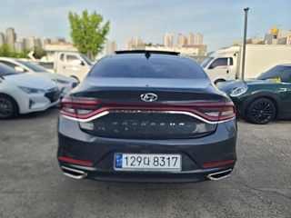 HYUNDAI GRANDEUR IG 2017