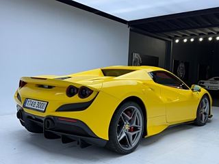 FERRARI F8 SPIDER 2021