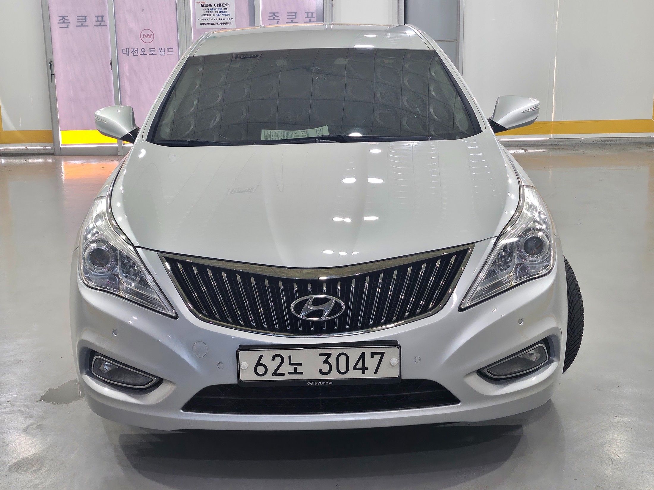 HYUNDAI GRANDEUR HG 2014