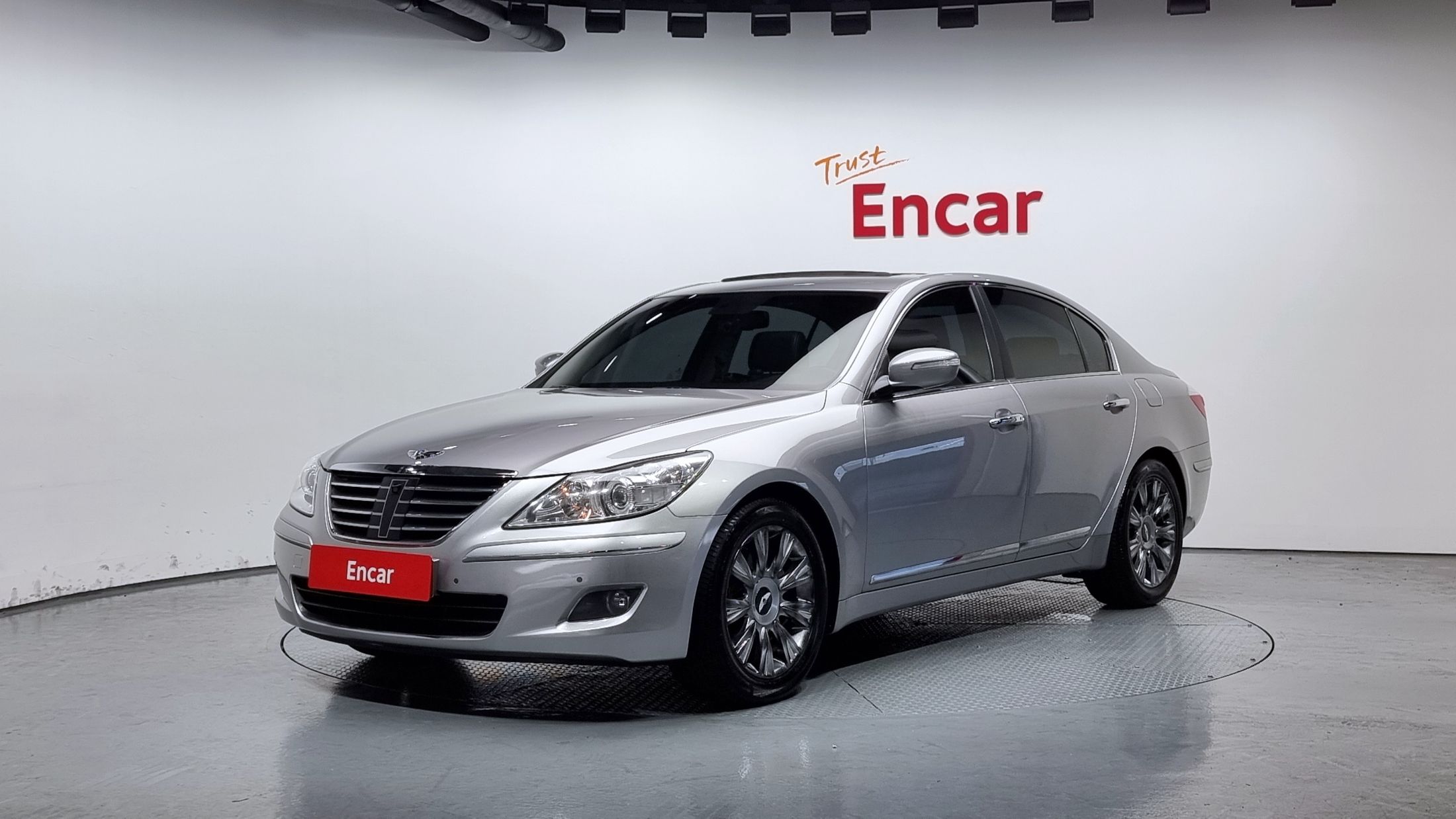 HYUNDAI GENESIS