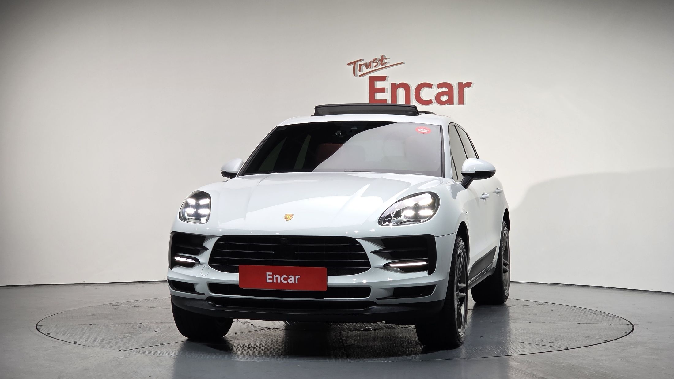 PORSCHE MACAN 2021