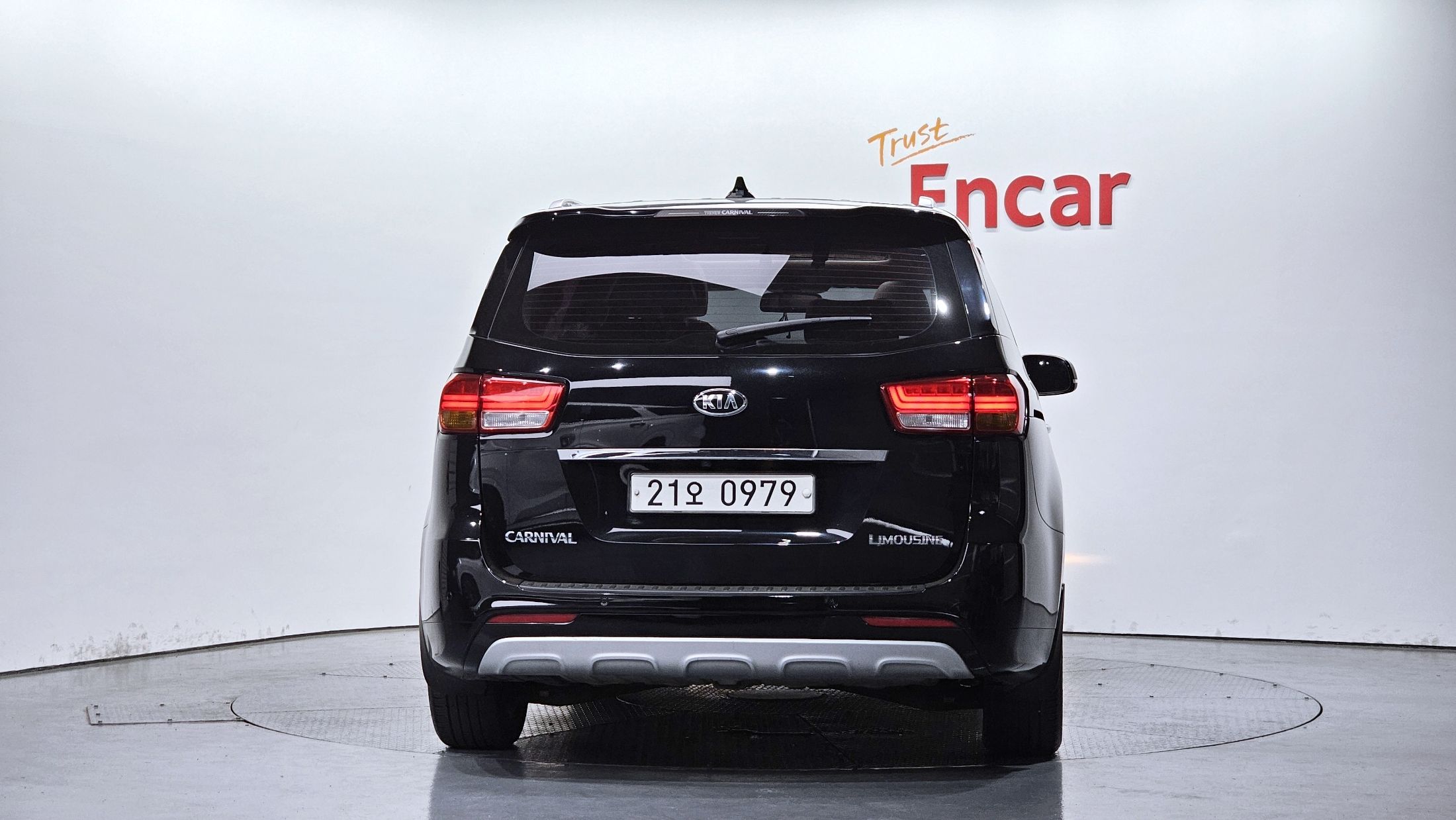 KIA CARNIVAL 2016