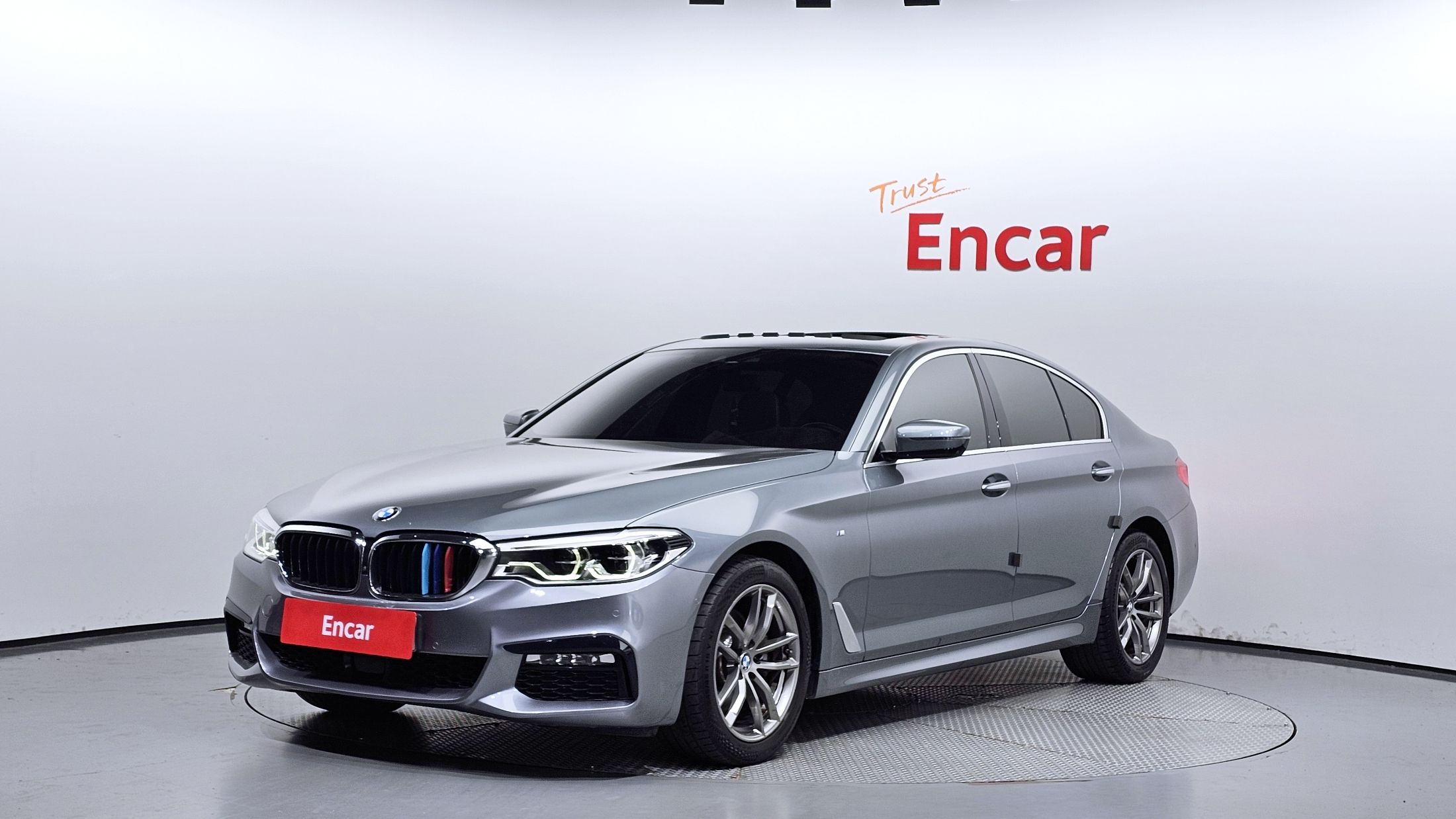 BMW 5-SERIES G30 2018