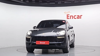 PORSCHE MACAN 2018