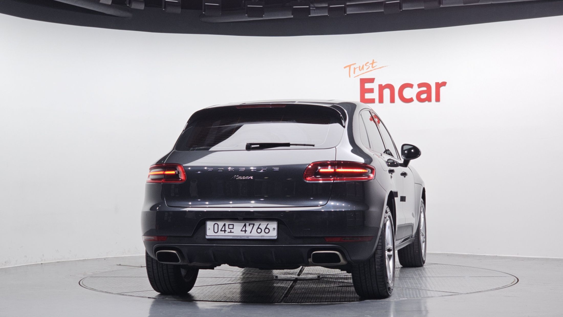 PORSCHE MACAN 2018
