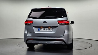 KIA CARNIVAL 2017
