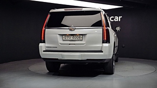 CADILLAC ESCALADE 2017