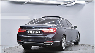 BMW 7-SERIES G11 2017