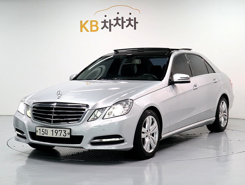 MERCEDES BENZ E-CLASS W212