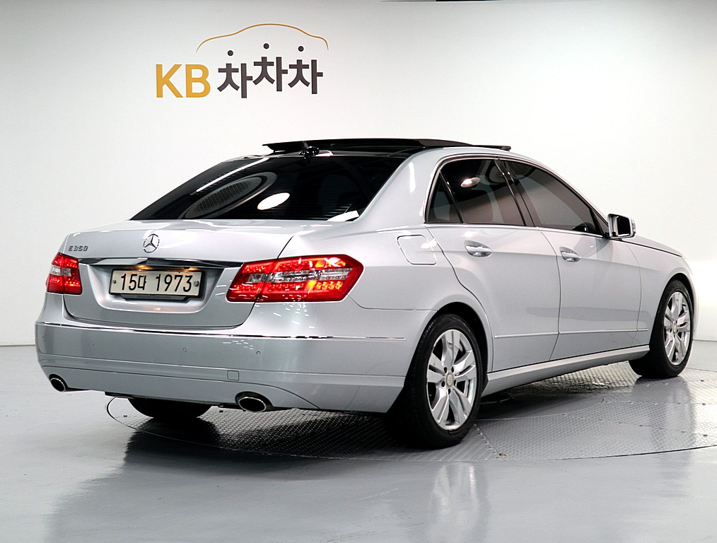 MERCEDES BENZ E-CLASS W212