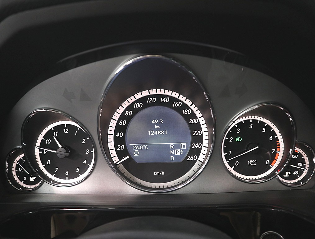 MERCEDES BENZ E-CLASS W212
