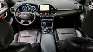 HYUNDAI GRANDEUR IG HYBRID 2017