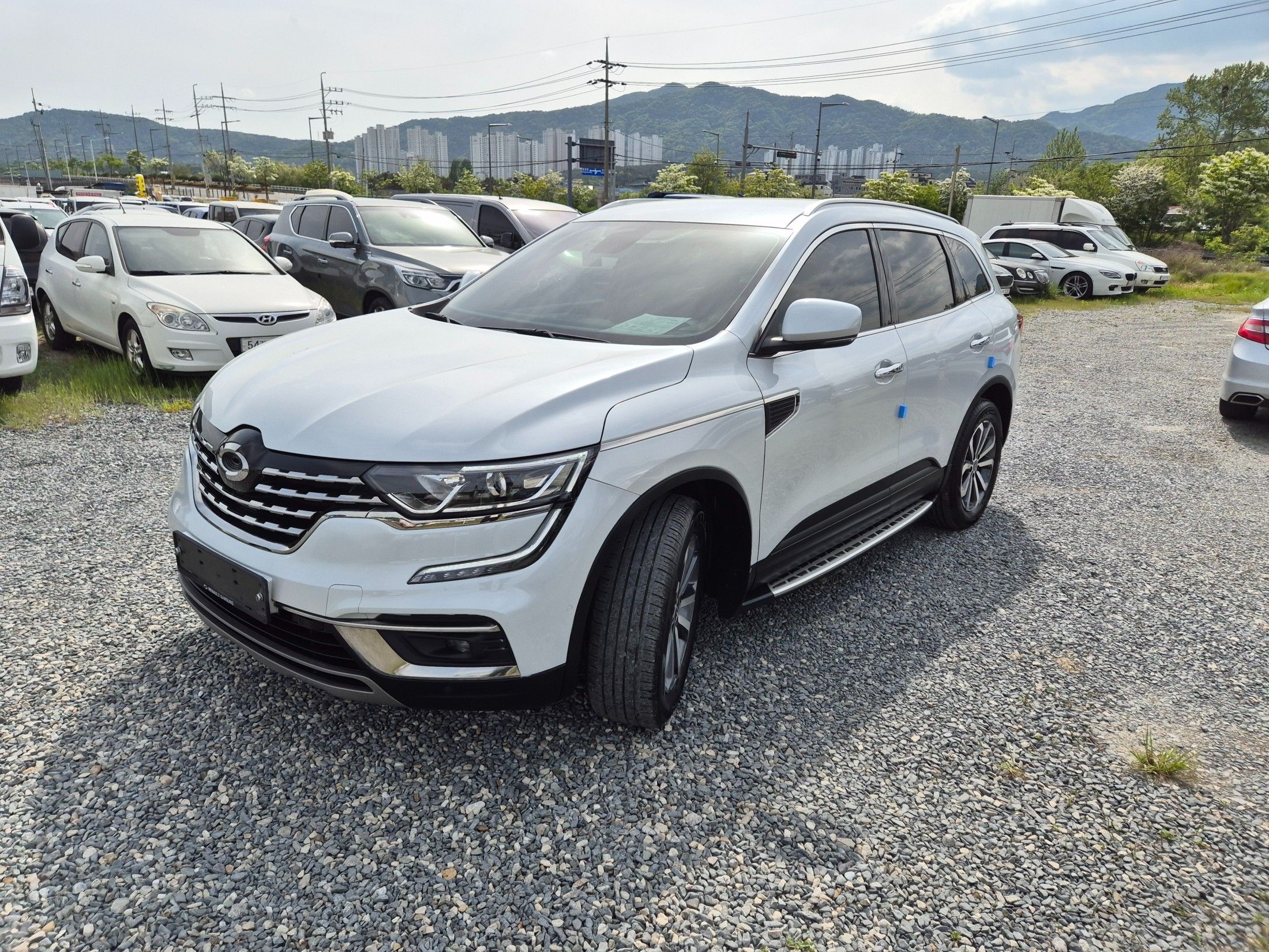 SAMSUNG QM6 2019