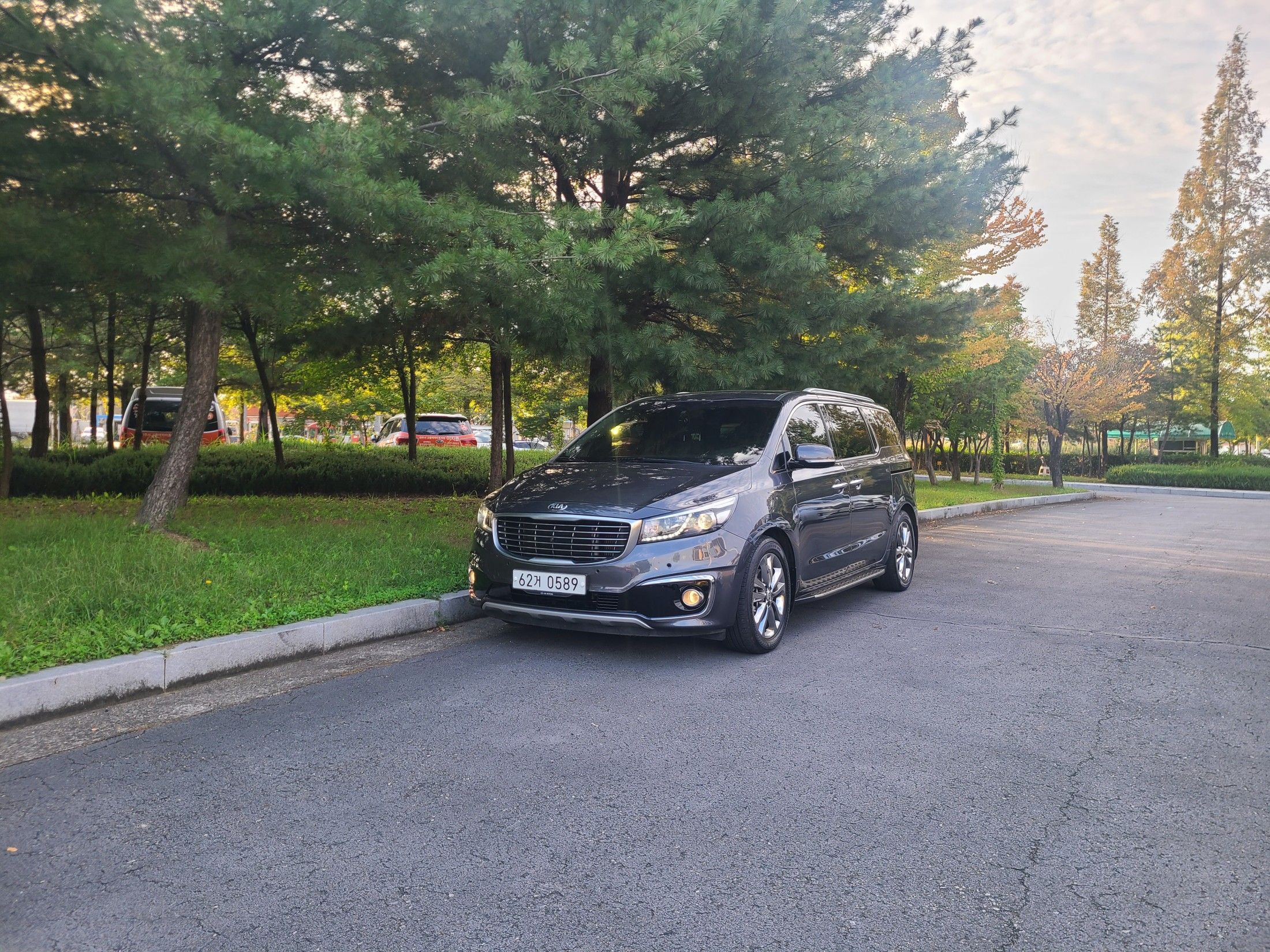 KIA CARNIVAL 2016