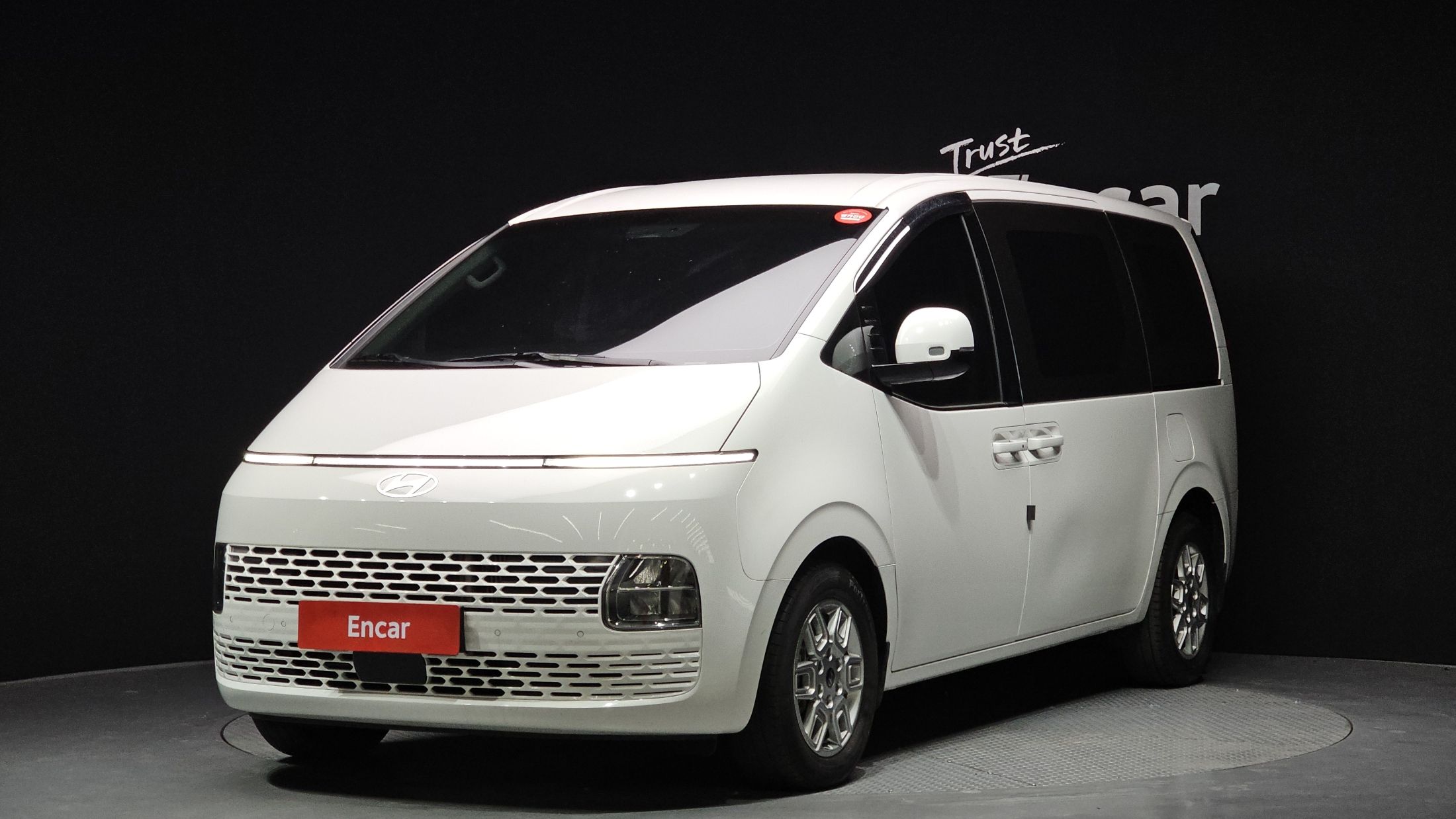 HYUNDAI STARIA 2024