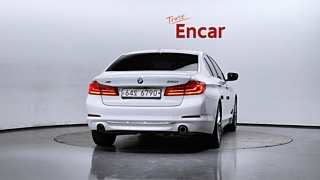 BMW 5-SERIES G30 2019