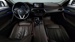 BMW 5-SERIES G30 2019