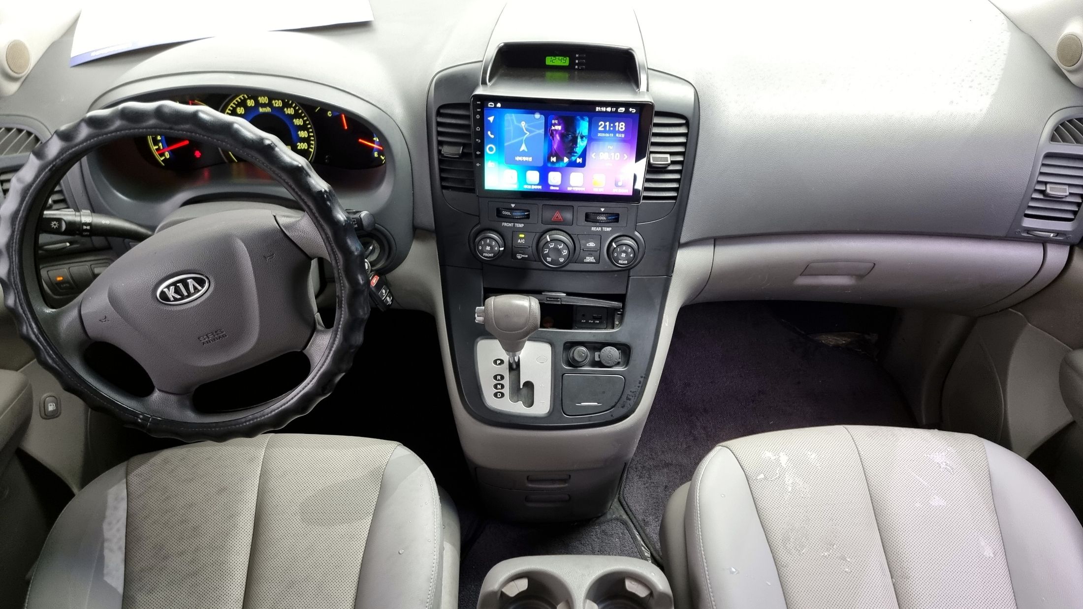 KIA CARNIVAL GRAND 2009