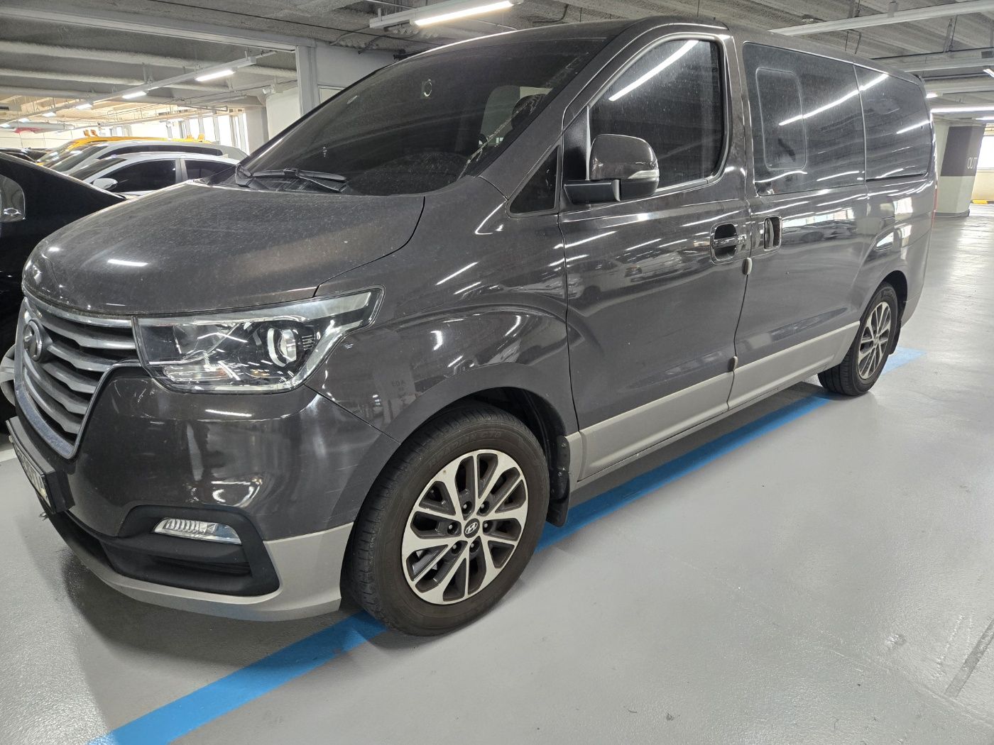 HYUNDAI STAREX GRAND