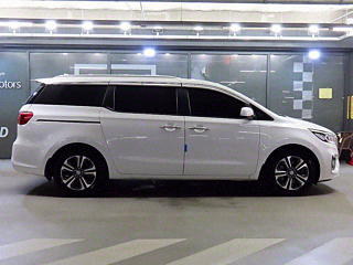 KIA CARNIVAL 2018