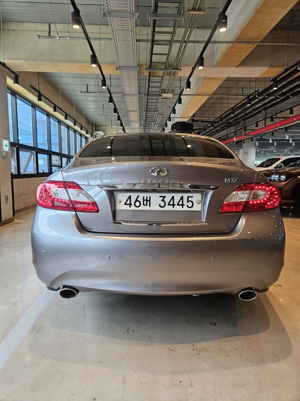 INFINITI M37 2010