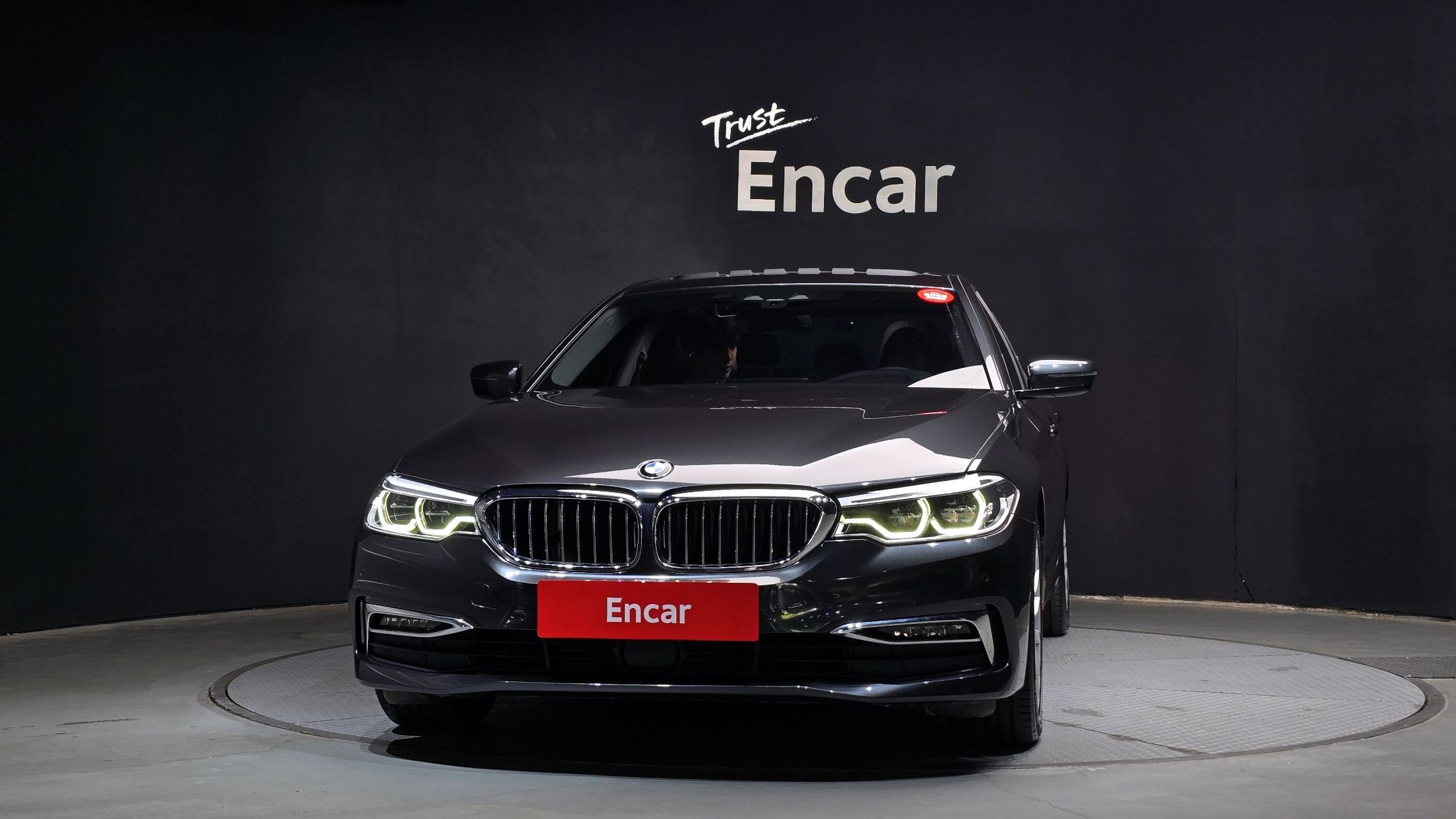 BMW 5-SERIES G30 2019