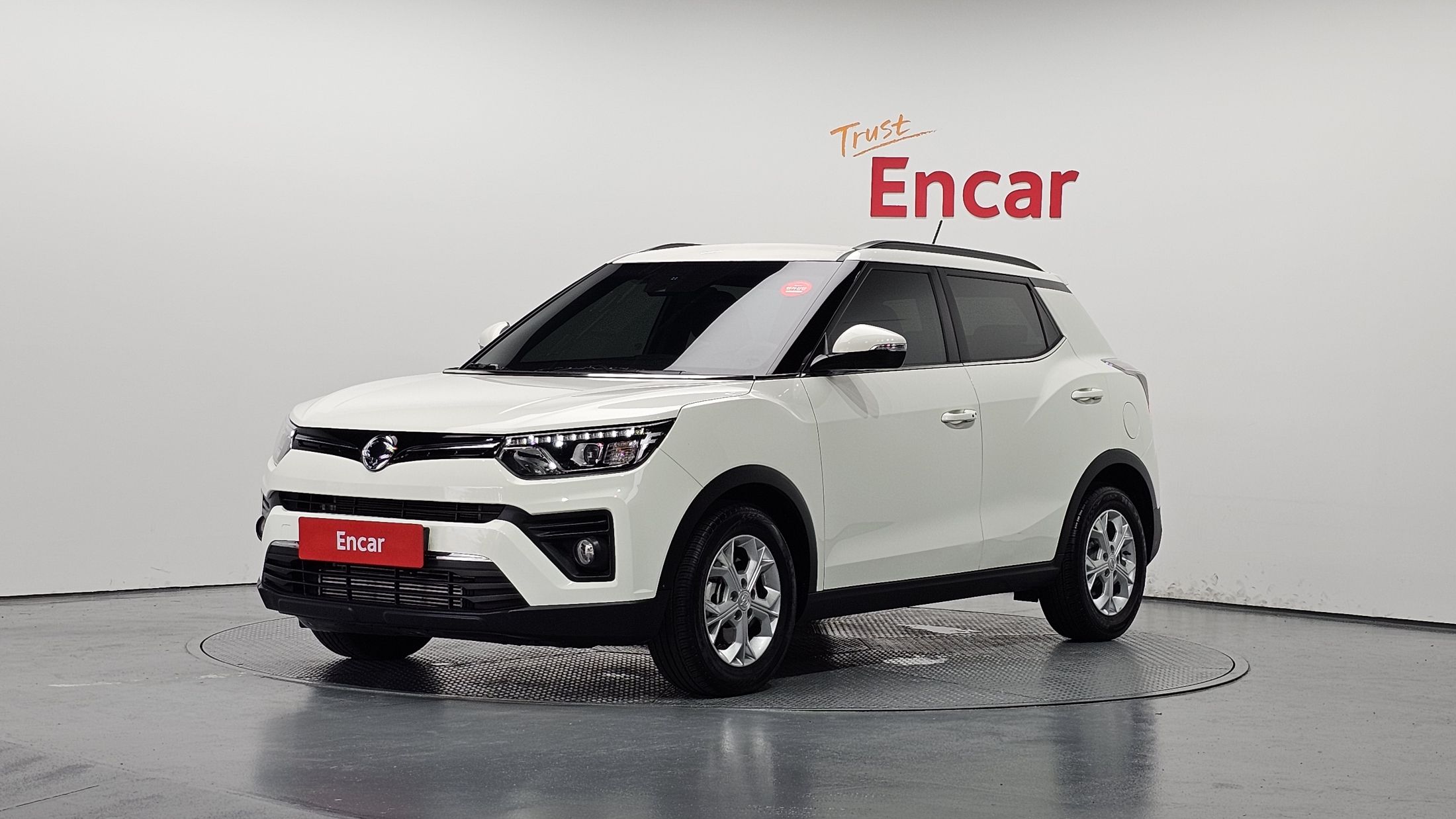 SSANGYONG TIVOLI VERY NEW 2020