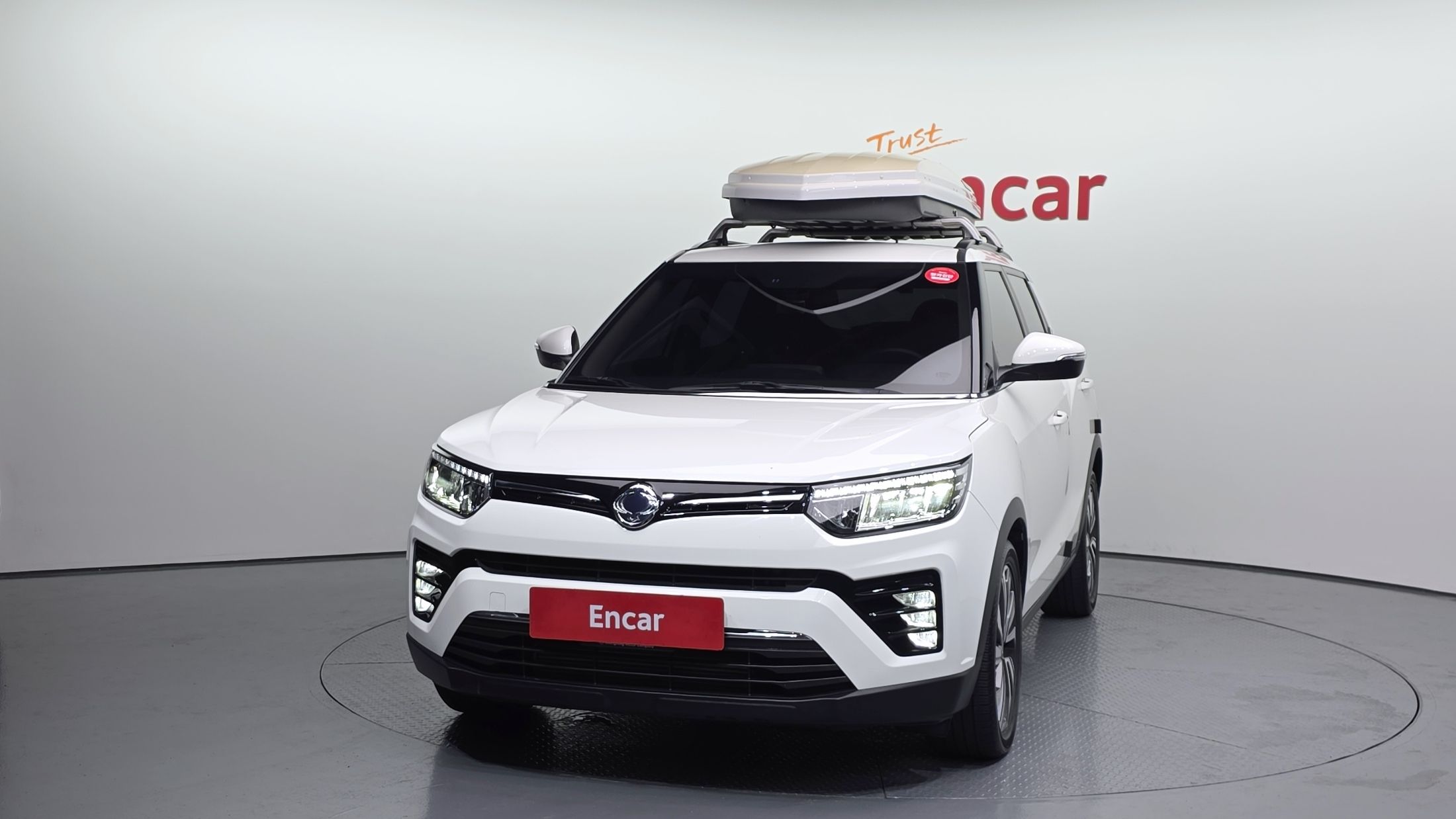 SSANGYONG TIVOLI VERY NEW 2020