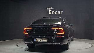 VOLVO S90 2021