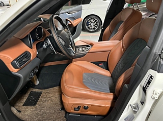 MASERATI LEVANTE 2020